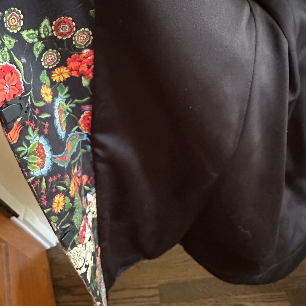 Alice + Oliva Chriselle Embroidered Blazer - Picture 9 of 9